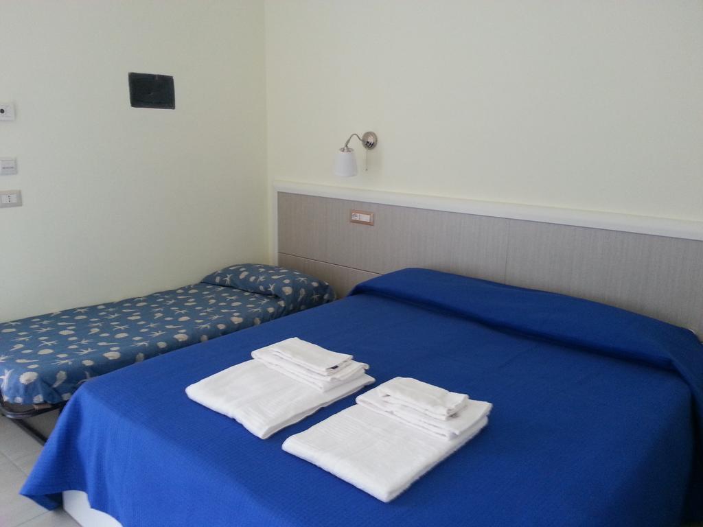 Il Girasole Formia Guesthouse Rooms 外观 照片
