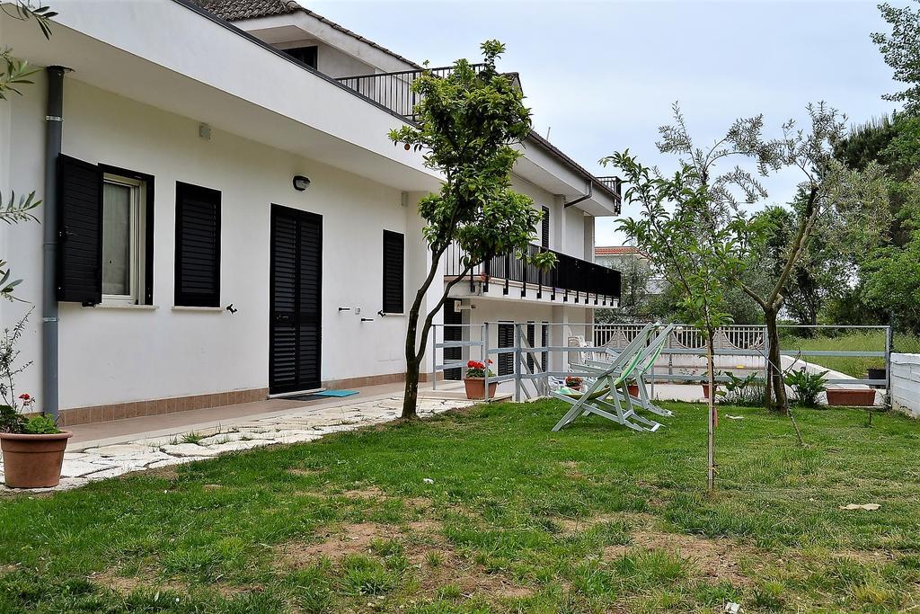 Il Girasole Formia Guesthouse Rooms 外观 照片