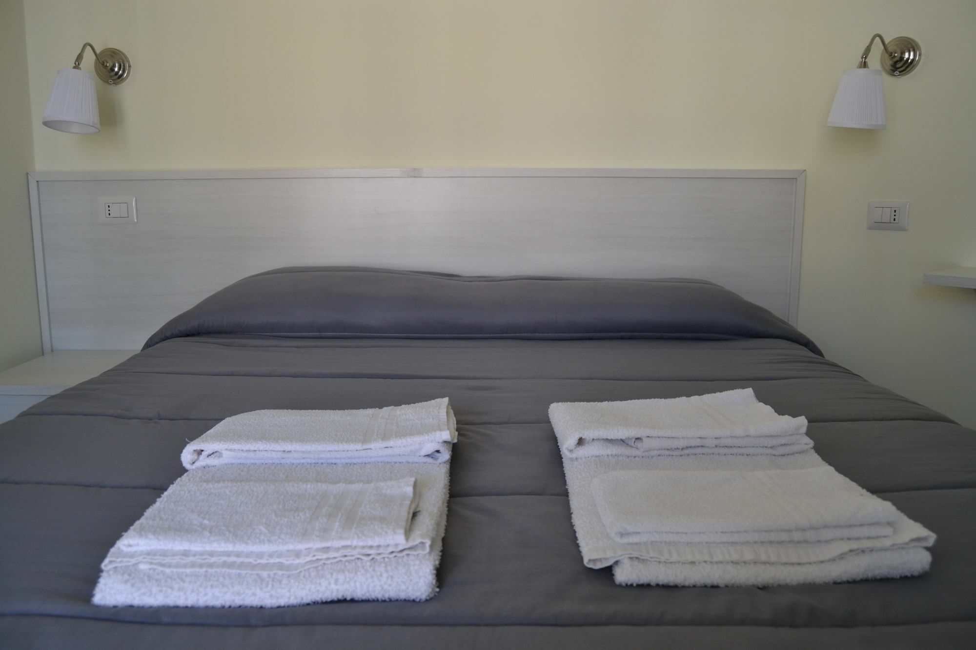 Il Girasole Formia Guesthouse Rooms 外观 照片